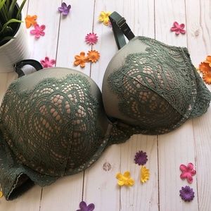 Victoria's Secret Intimates & Sleepwear - NWT Dream Angels Push-Up, 38D Victoria's Secret Intimates & Sleepwear - NWT Dream Angels Push-Up, 38D
